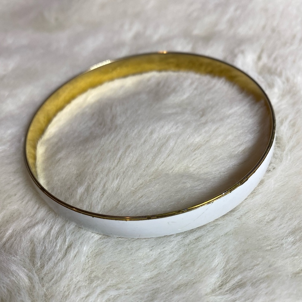 Japan Vintage White Enamel Bangle Bracelet GUC 2.5in